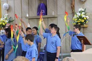 2022-end-of-year-graduation-mass-030