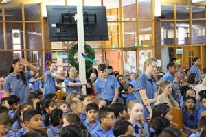 2022-end-of-year-graduation-mass-041