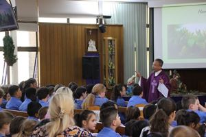 2022-end-of-year-graduation-mass-061