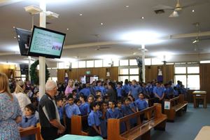 2022-end-of-year-graduation-mass-080