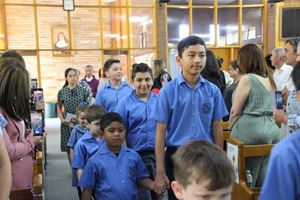 2022-end-of-year-graduation-mass-083