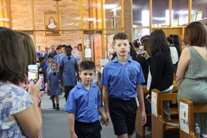 2022-end-of-year-graduation-mass-093