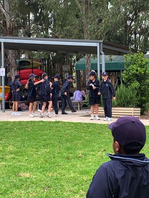 2022-year-3-excursion-to-penrith-lakes-37