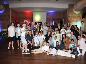 2022-year-6-graduation-disco-00222