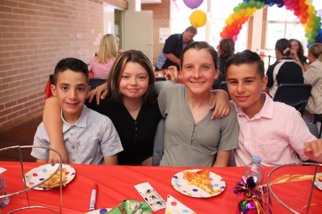 2022-year-6-graduation-disco-069